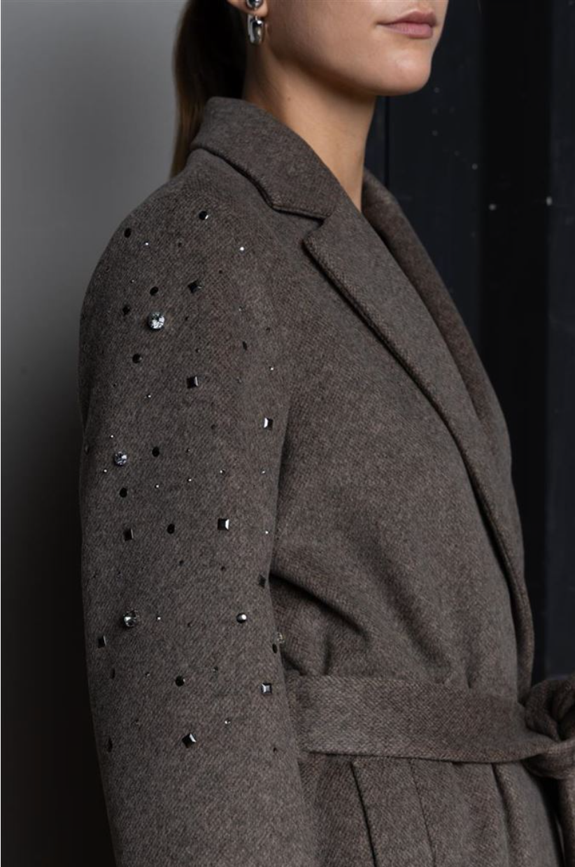CAPPOTTO LUNGO A VESTAGLIA CON APPLICAZIONE CABOCHON KAOS JEANS