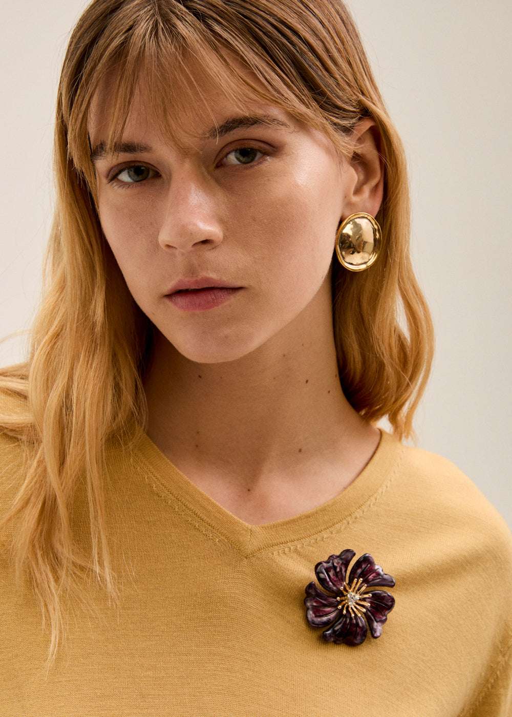 SPILLA FLOWER CON PIETRE RESINA VIOLA NALÍ