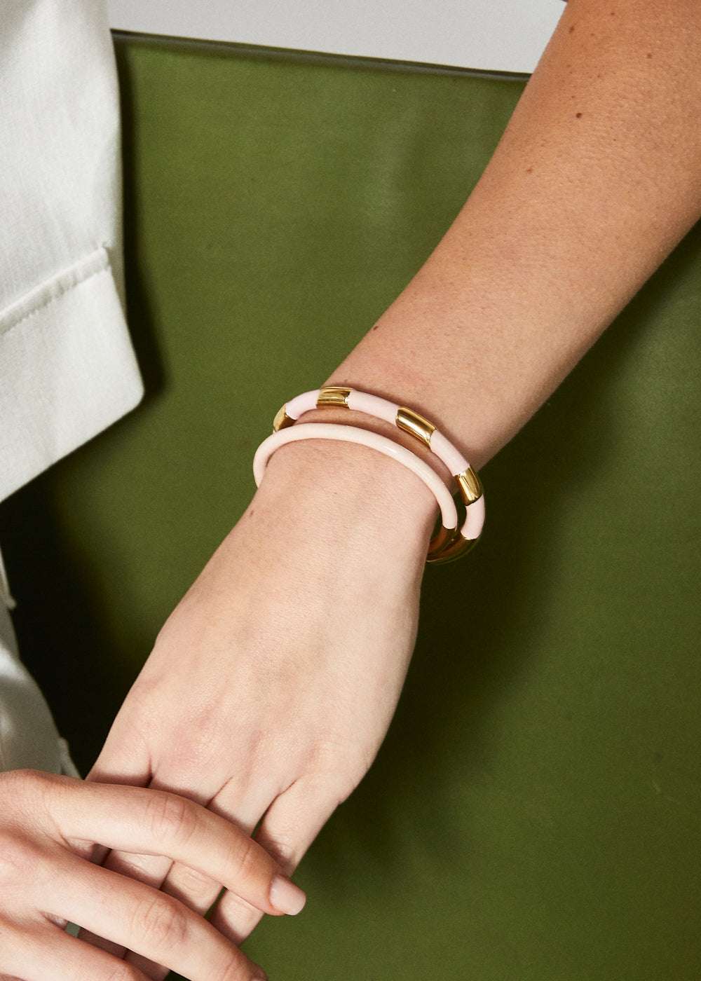 BRACCIALE ECHO ACC.INOS. SMALTATO ROSA NALÌ