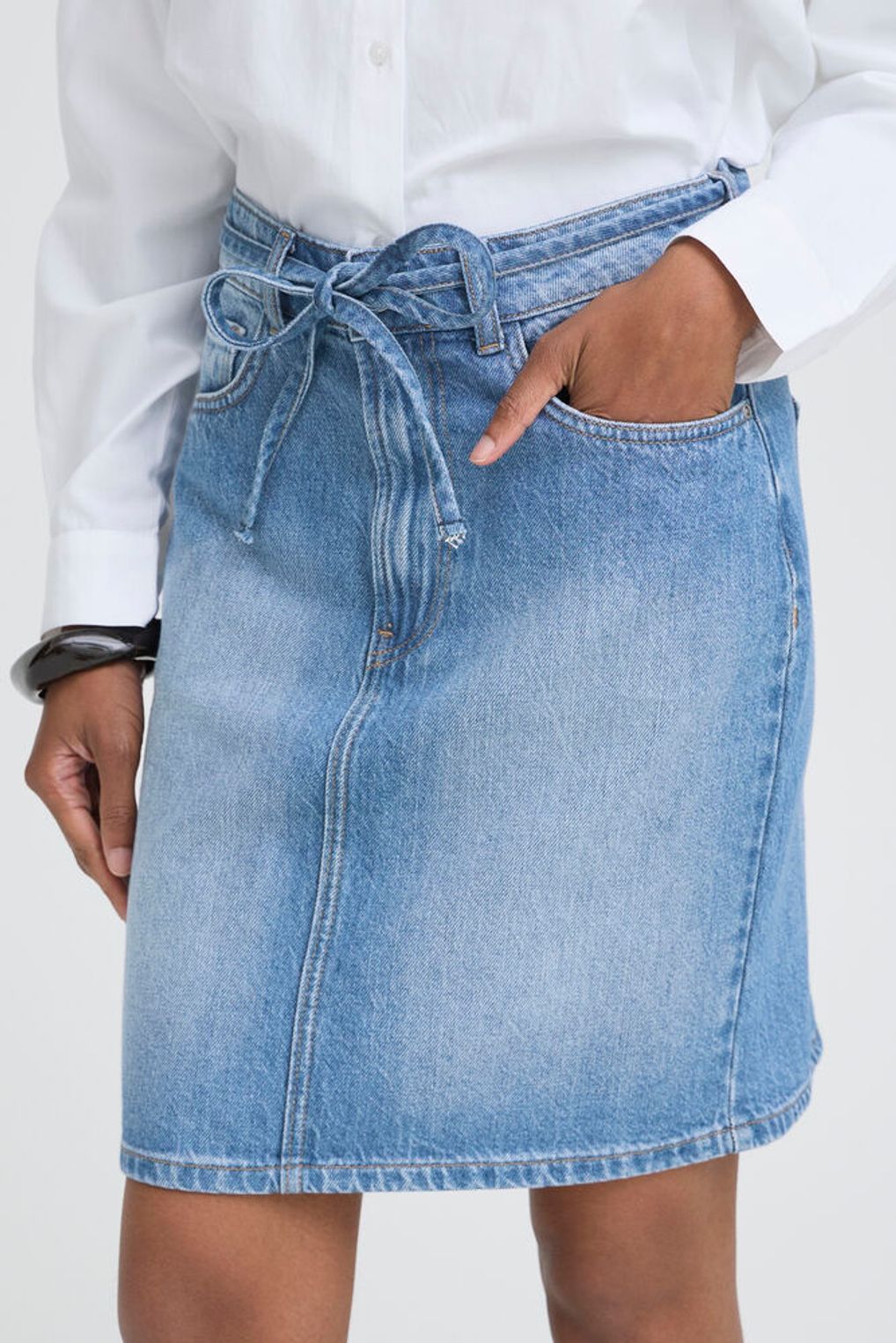 GONNA DENIM BYLAMAJE B.YOUNG