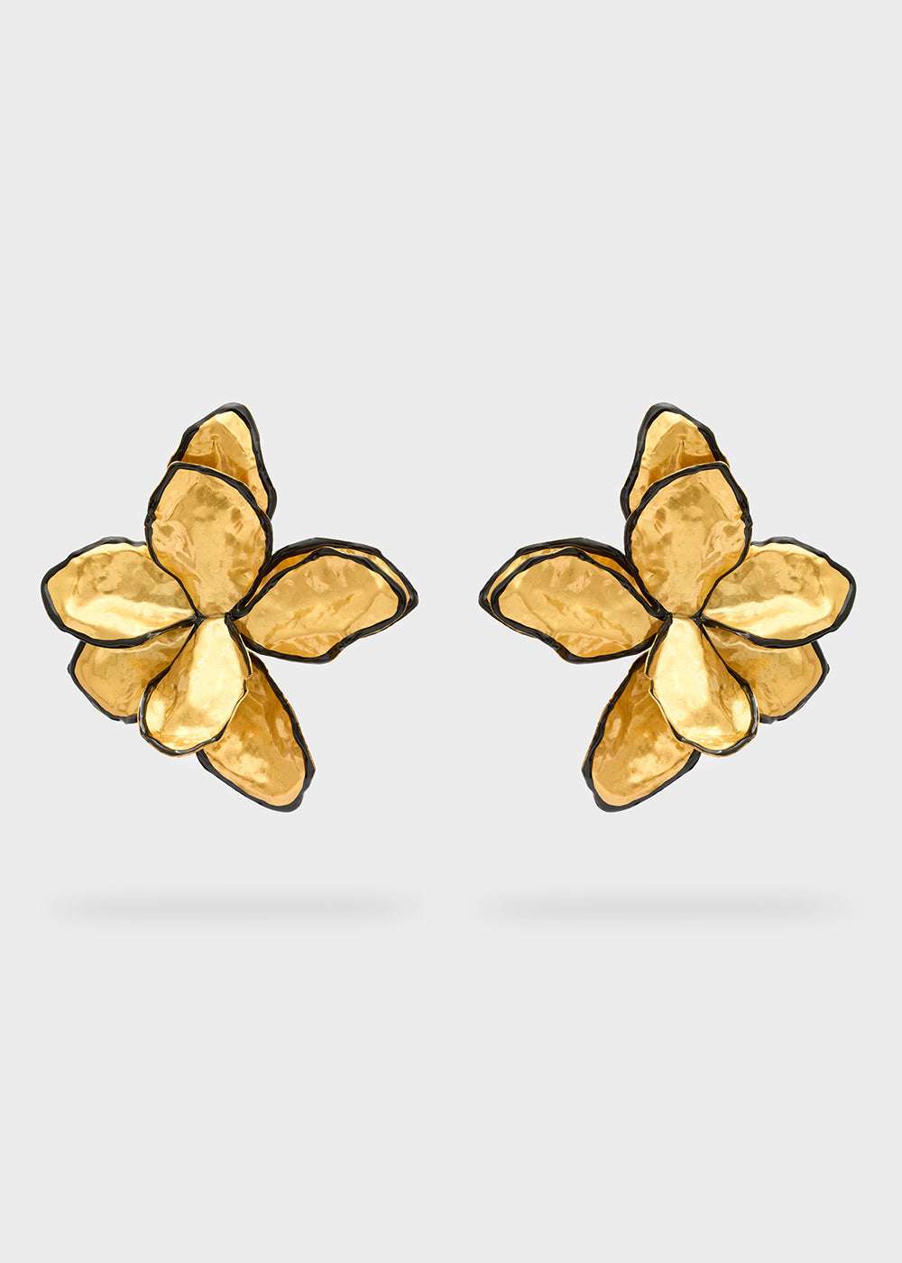 ORECCHINI FIORE OVER CON SMALTO ORO\NERO NALÍ