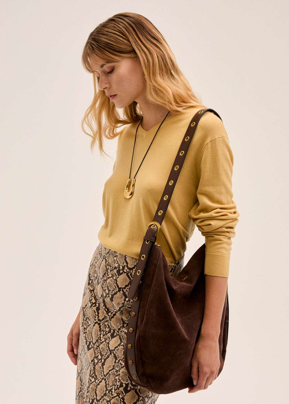 BORSA JOANNE A SPALLA CON BORCHIE MARRONE NALÌ