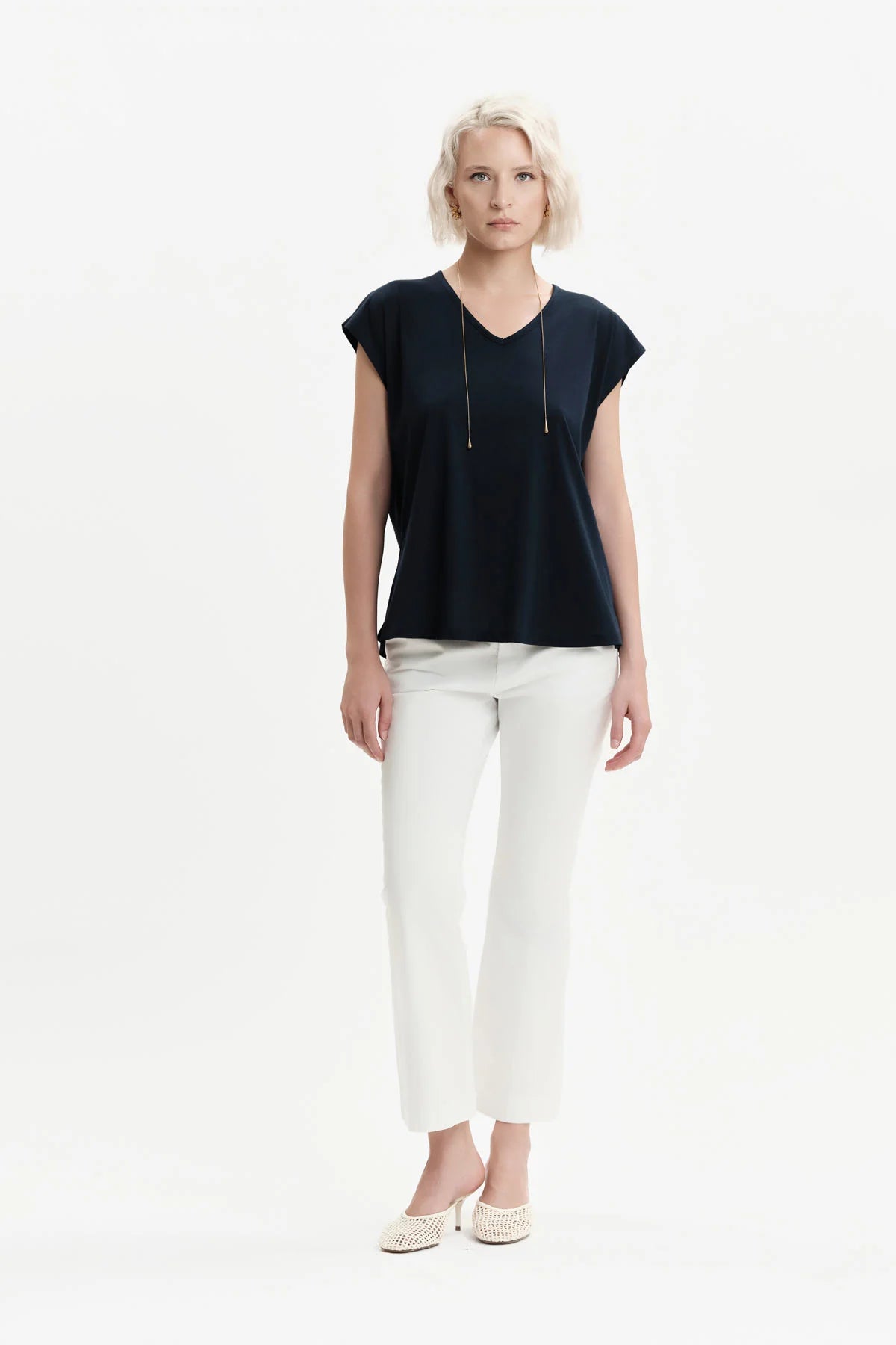 T-SHIRT SCOLLO A V FILO DI SCOZIA WHITE WISE