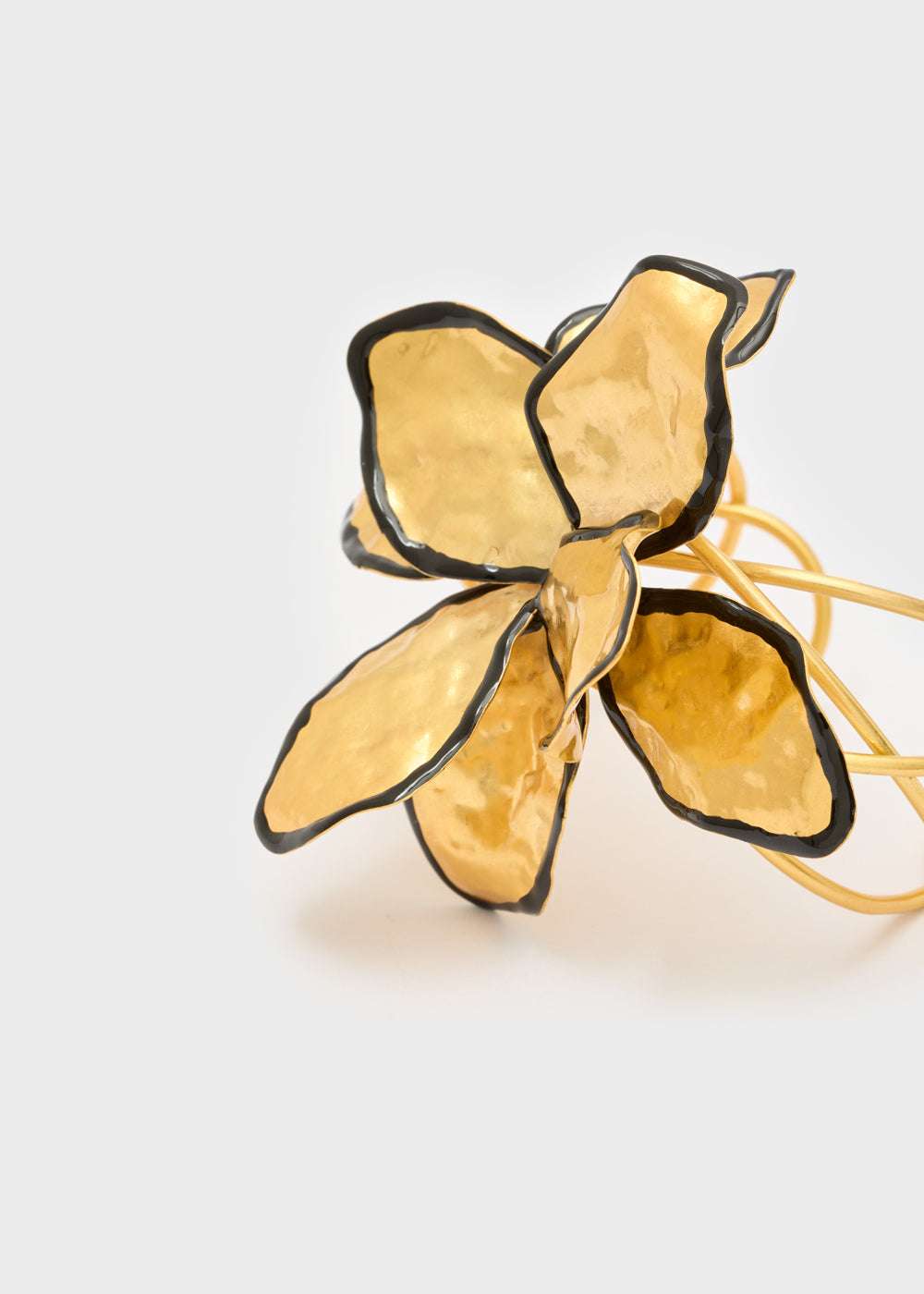 BRACCIALE FIORE CON SMALTO ORO\NERO NALÍ