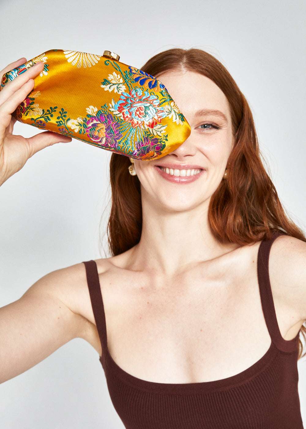 POUCH ANIKA FLORA OCRA NALÌ