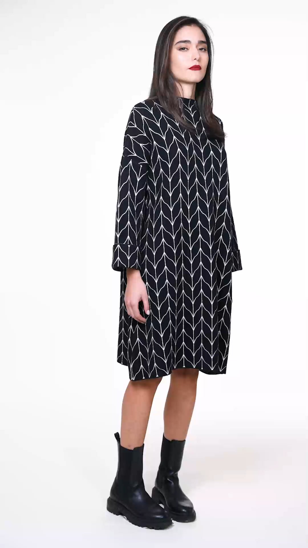 ABITO IN MAGLIA LAVORAZIONE JACQUARD WHITE WISE WW19148