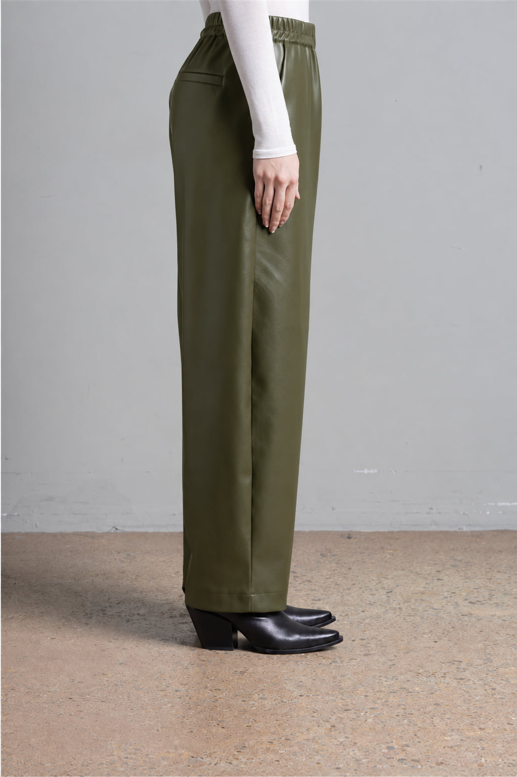 PANTALONI LINEA BARREL DI ECOPELLE OLIO ICONA