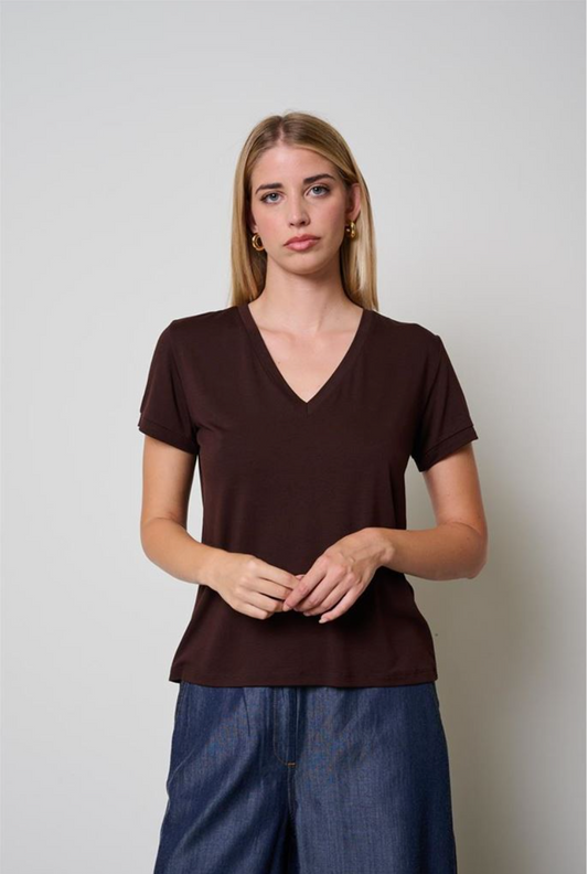 T-SHRIT SCOLLO V CIOCCOLATO  KAOS DAY BY DAY