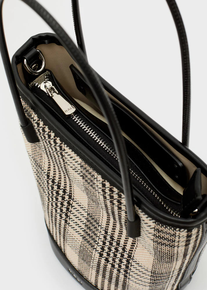 BORSA KASIA BUCKET A MANO NERO NALÌ