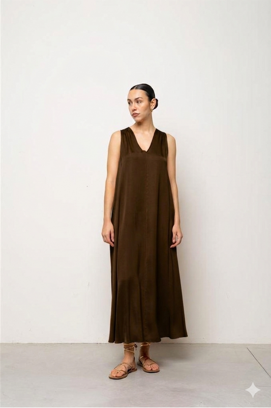 Abito Midi Svasato in Satin Fluido – Kaos Jeans