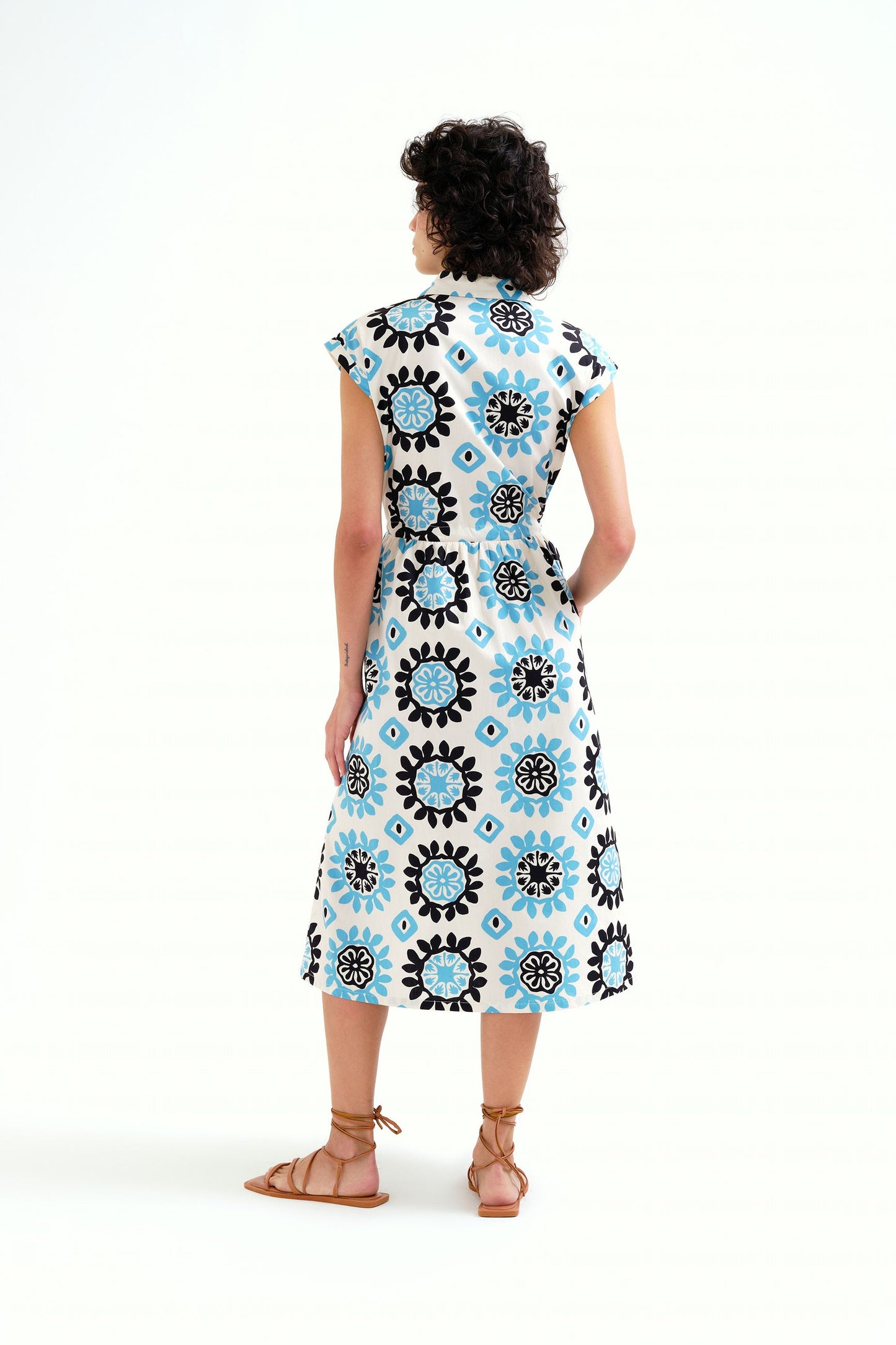 ABITO LUNGO WATERFALL COMPANIA FANTASTICA