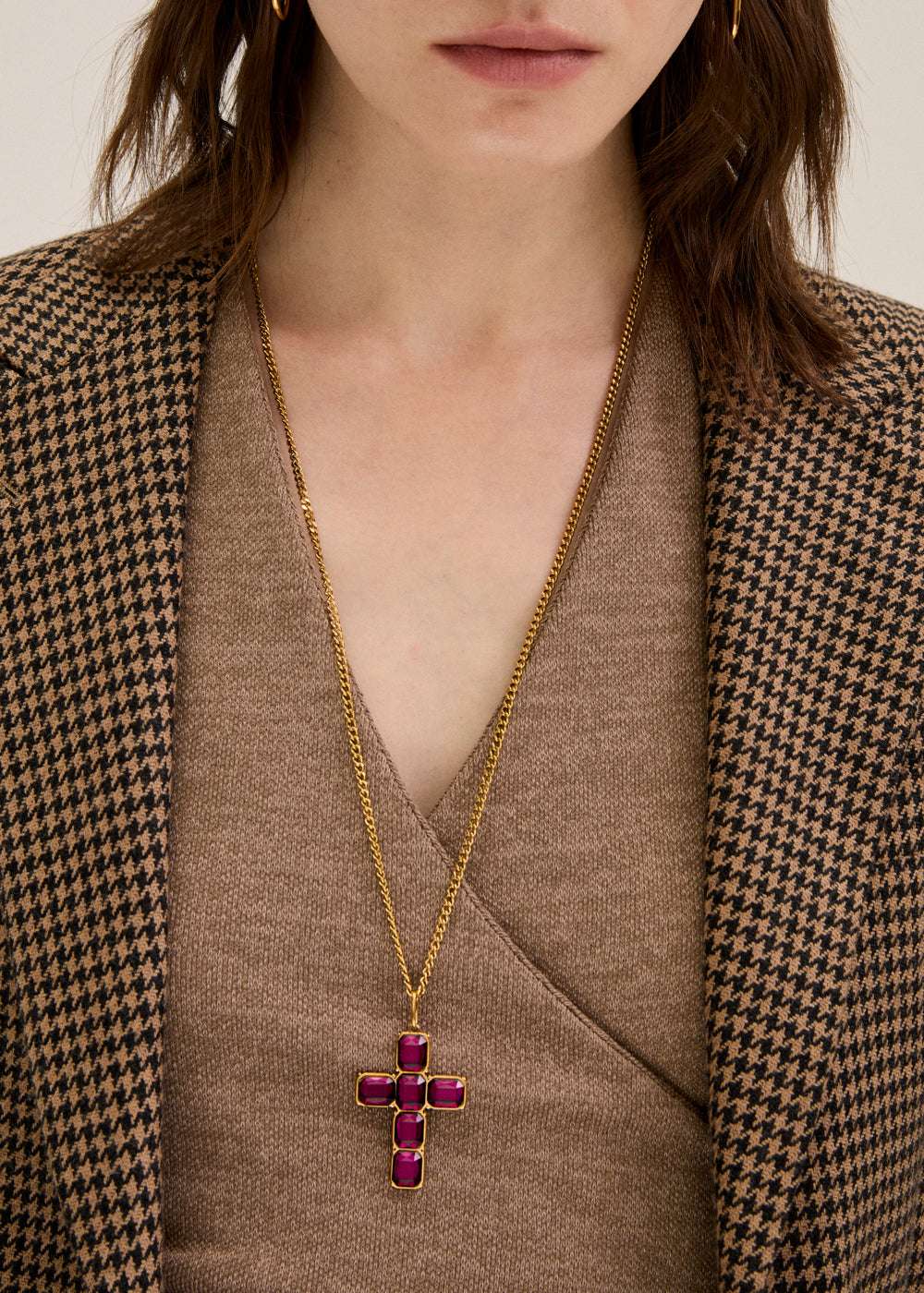 COLLANA CROCE CON PIETRE FUCSIA/ORO NALÍ