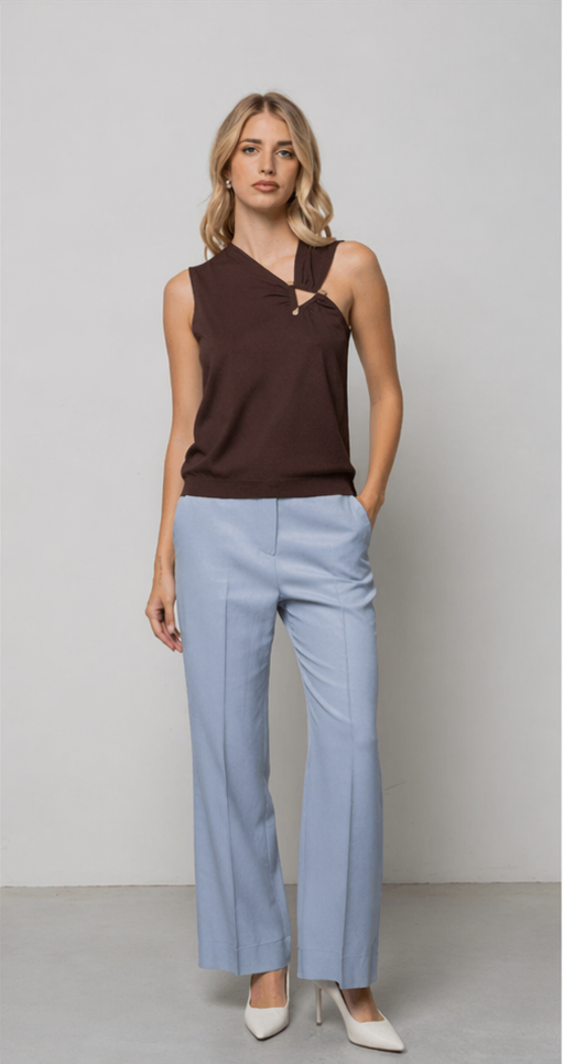 MAGLIA CON DETTAGLIO TRIANGOLO DI METALLO CIOCCOLATO KAOS