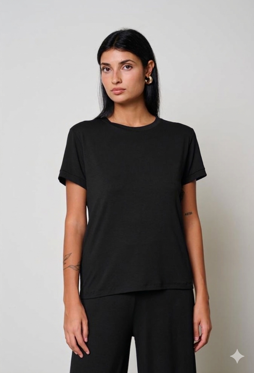 T-SHRIT SVASATA NERO KAOS DAY BY DAY