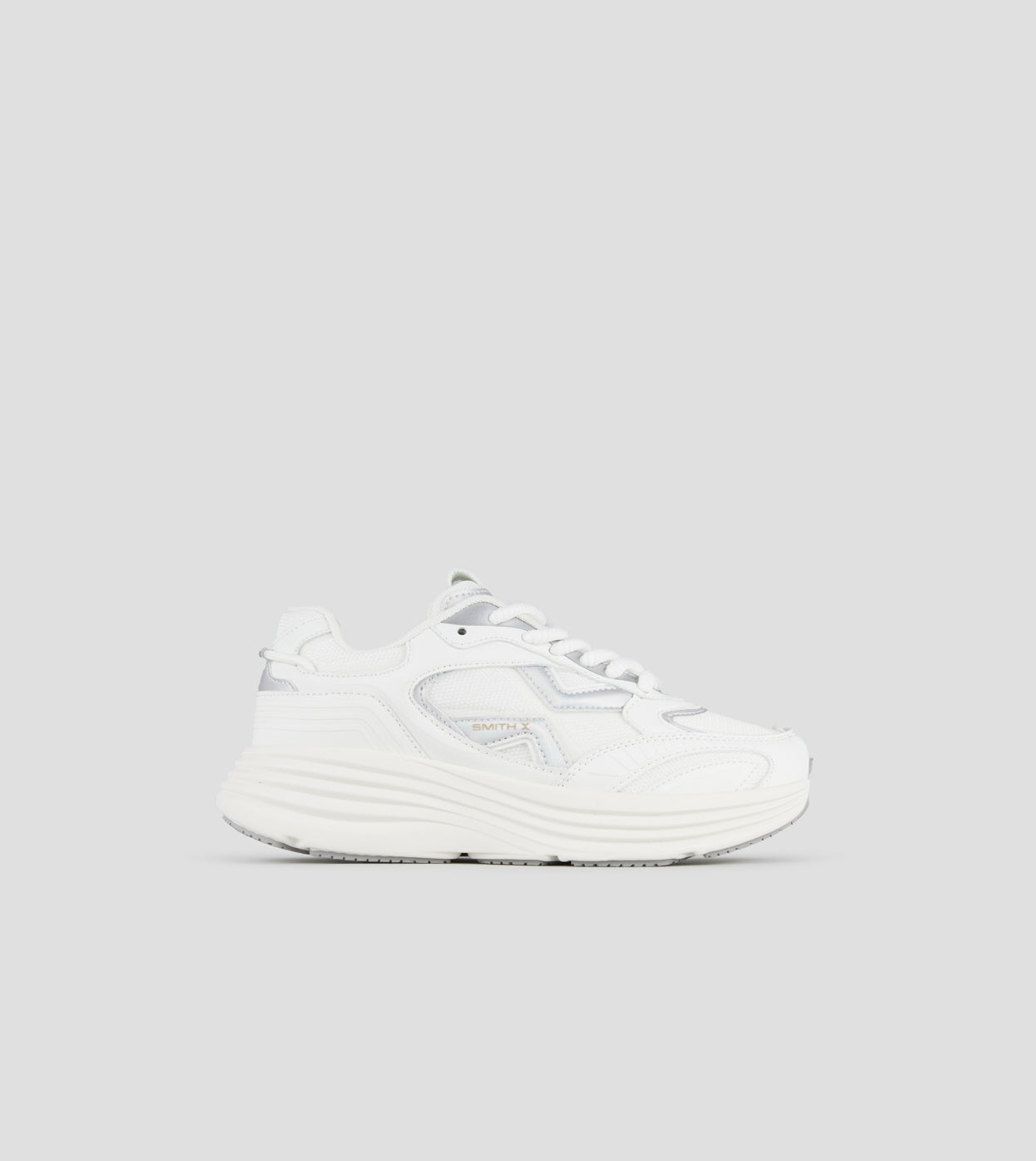 STORM WOMAN IRIDE WHITE ALEXANDER SMITH