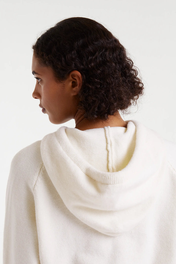 MAGLIA CON CAPPUCCIO BIANCO COMPANIA FANTASTICA