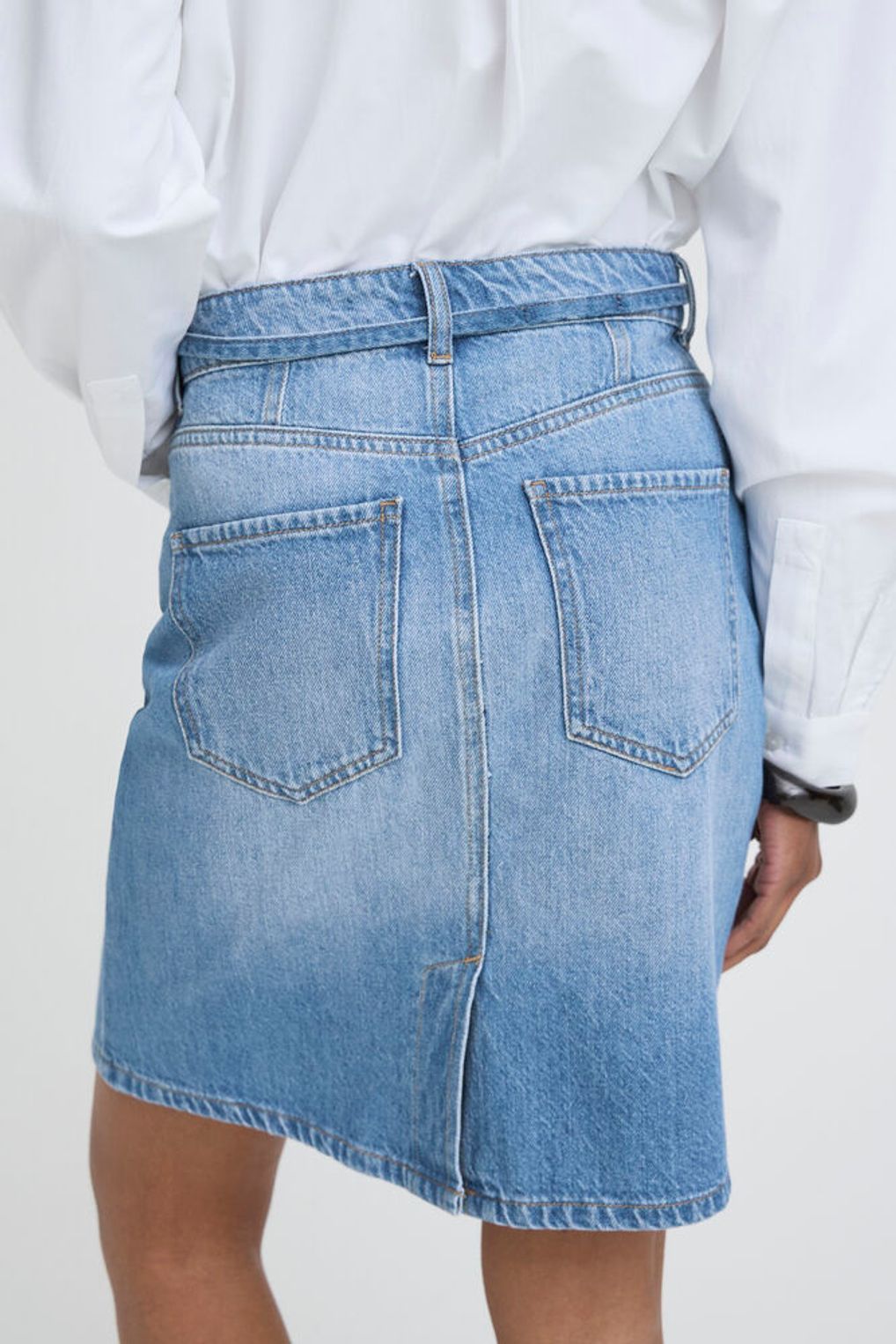 GONNA DENIM BYLAMAJE B.YOUNG