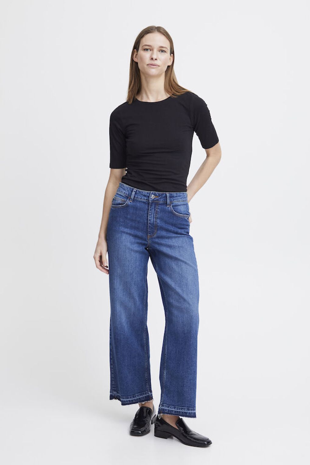 T-SHIRT BYPAMILA B.YOUNG