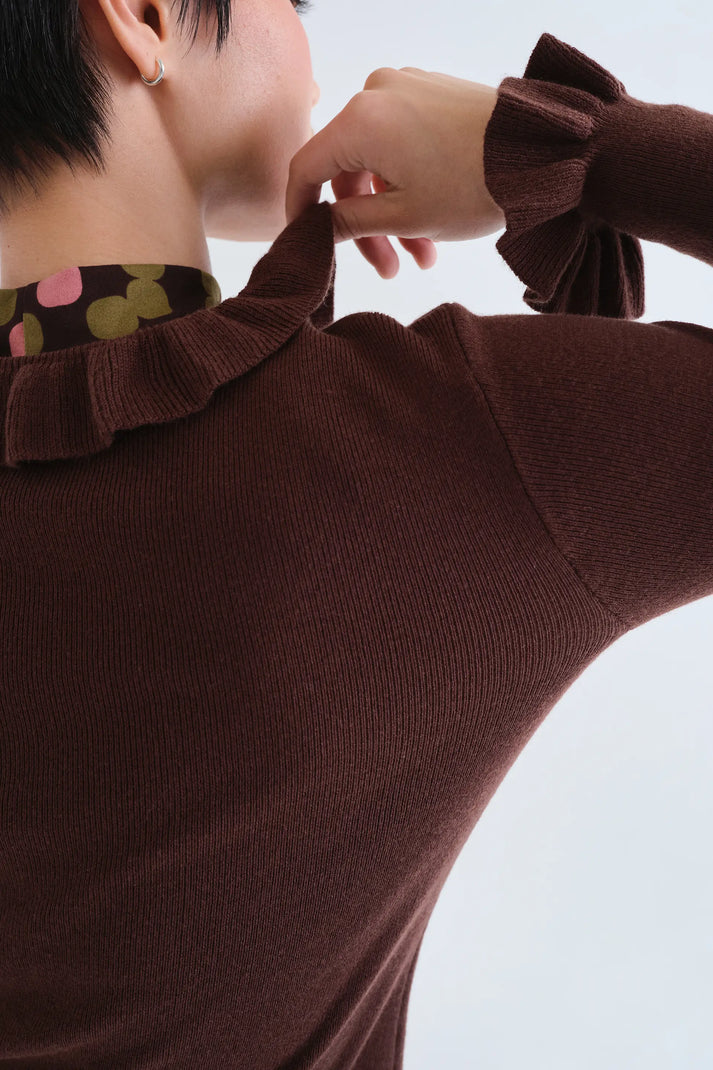 MAGLIA CON POLSINO VOLANT MARRONE  63C/10302 COMPANIA FANTASTICA