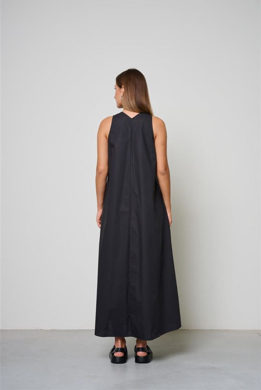ABITO LUNGO DI COTONE NERO RICAMATO KAOS