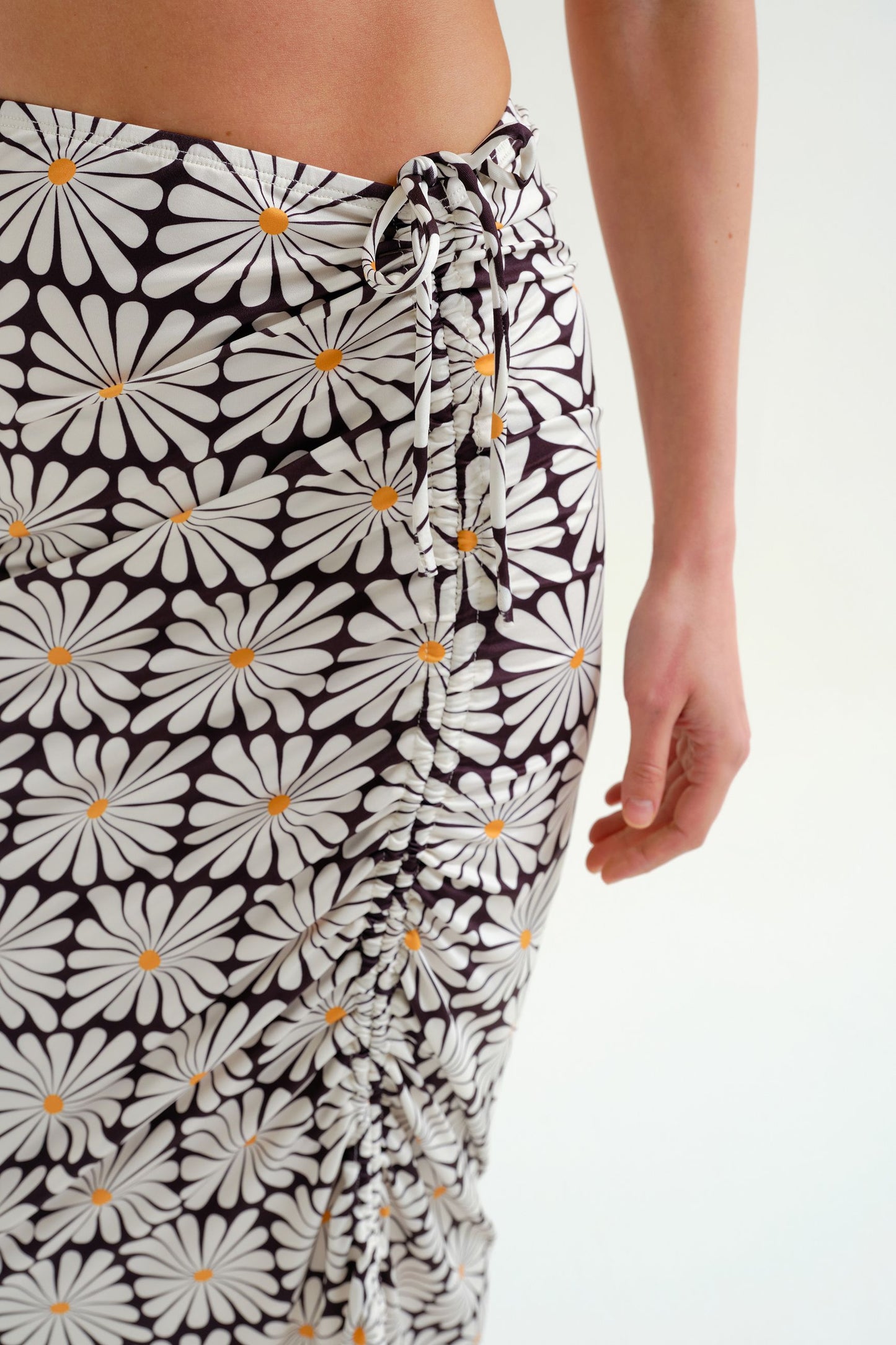 GONNA MIDI FANTASIA OLIVE FLOWER BLACK