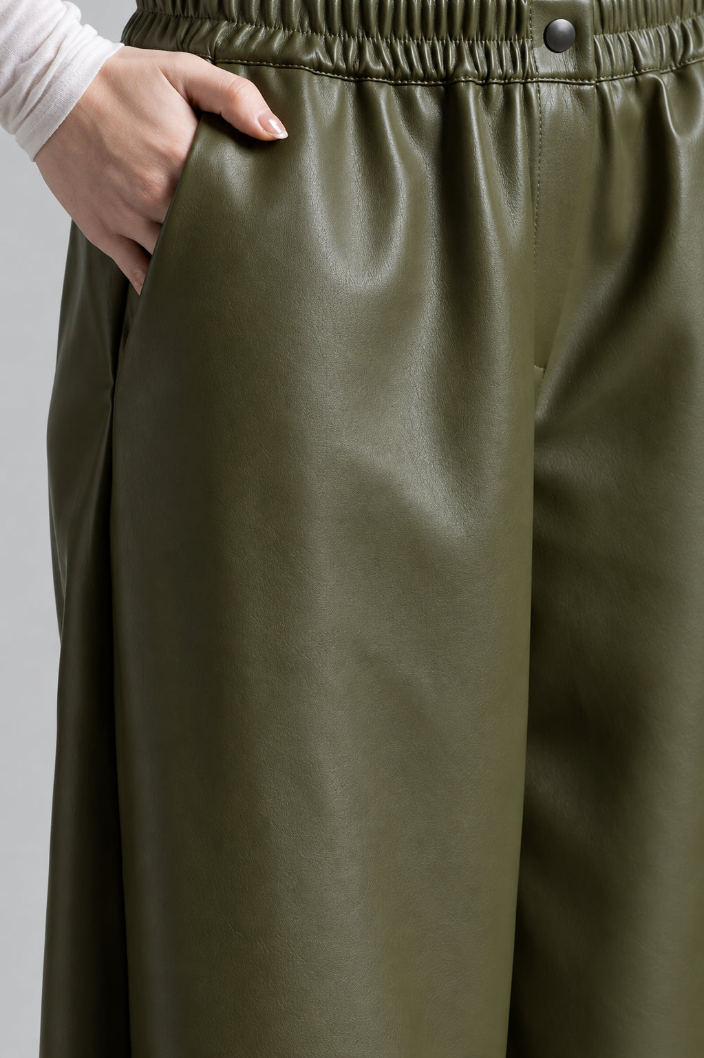PANTALONI LINEA BARREL DI ECOPELLE OLIO ICONA