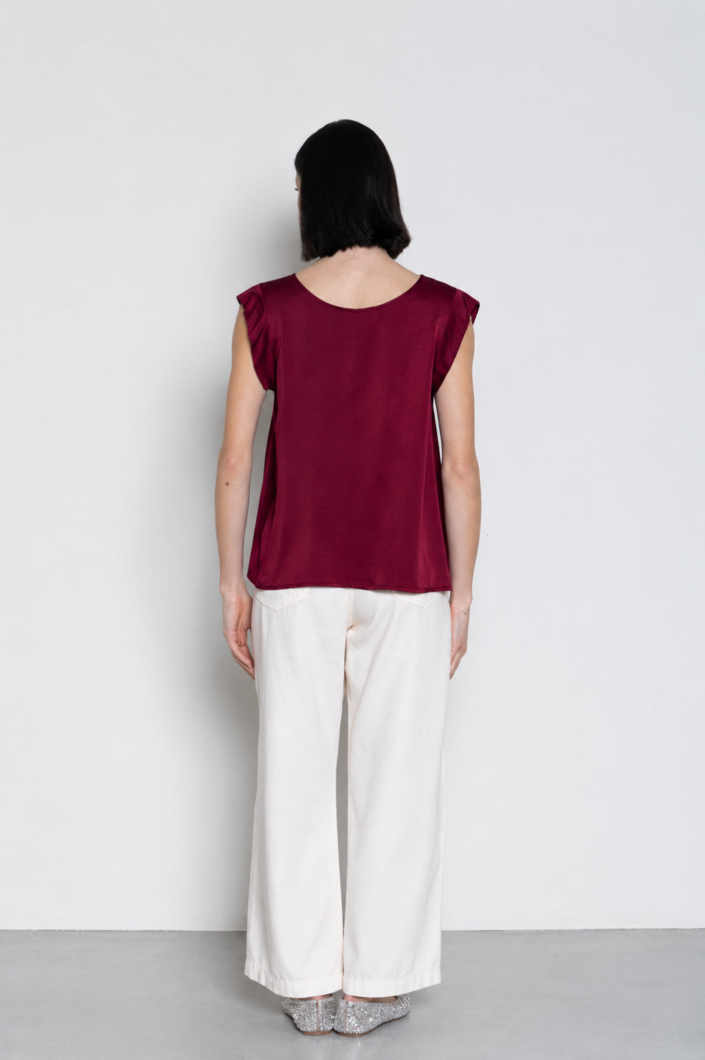 TOP SCOLLO A V IN RASO INDIA KAOS JEANS