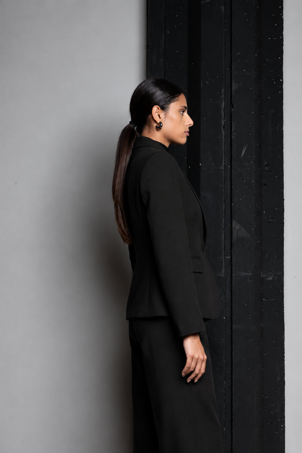 BLAZER MONOPETTO SFIANCATA A UN BOTTONE NERO KAOS JEANS