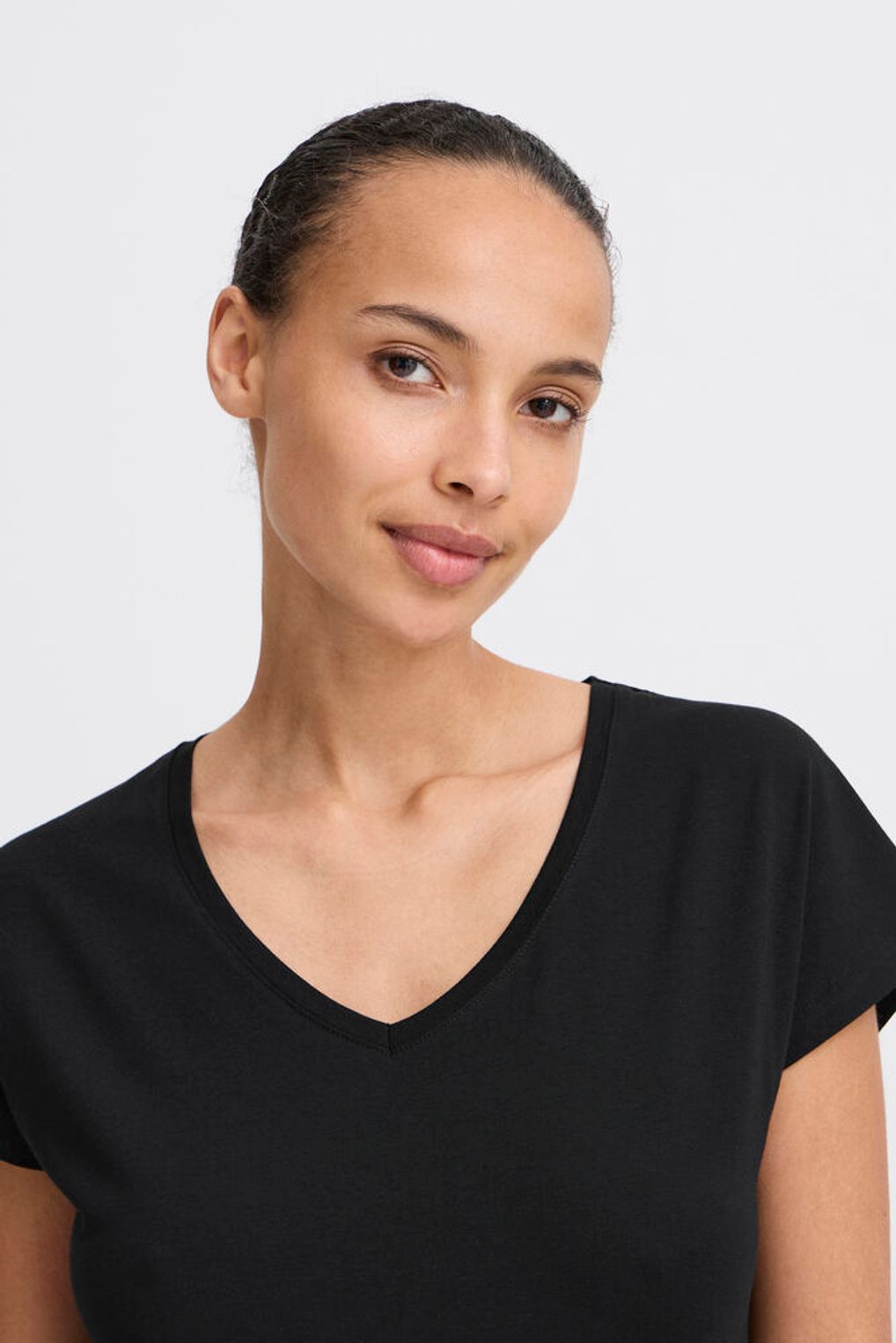 T-SHIRT SCOLLO A V BYPAMILA V TEE B.YOUNG