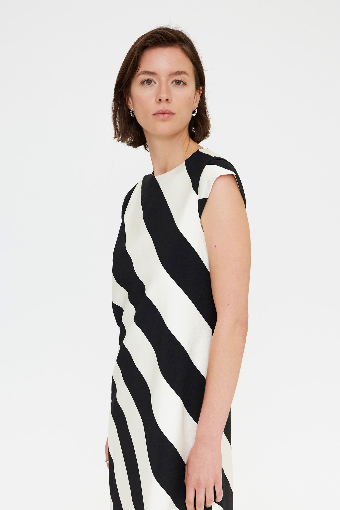 ABITO LUNGO STAMPA RIGA DIAGONALE BLACK & WHITE COMPANIA FANTATICA