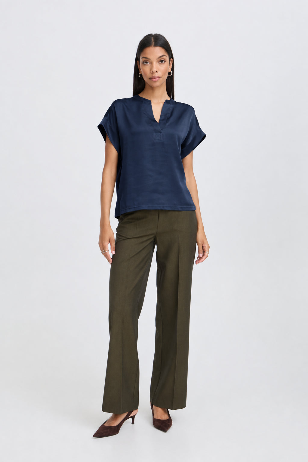 T-SHIRT SCOLLO V  BYSELITA DARK SAPPHIRE B.YOUNG