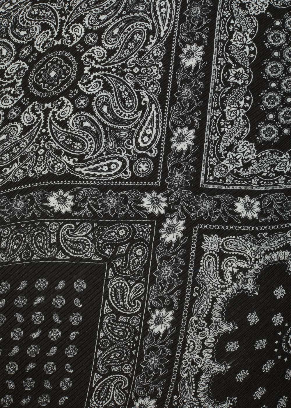 FOULARD BANDANA AMPIO PLISSE NERO NALÍ