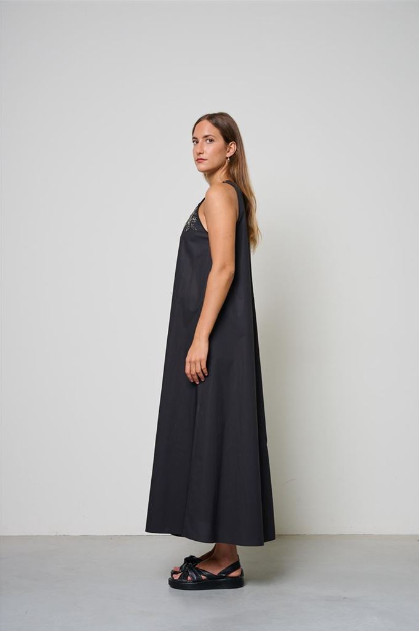 ABITO LUNGO DI COTONE NERO RICAMATO KAOS