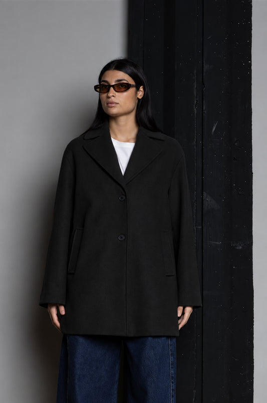 CAPPOTTO CORTO MONOPETTO A DUE BOTTONI IN MISTO LANA NERO KAOS JEANS