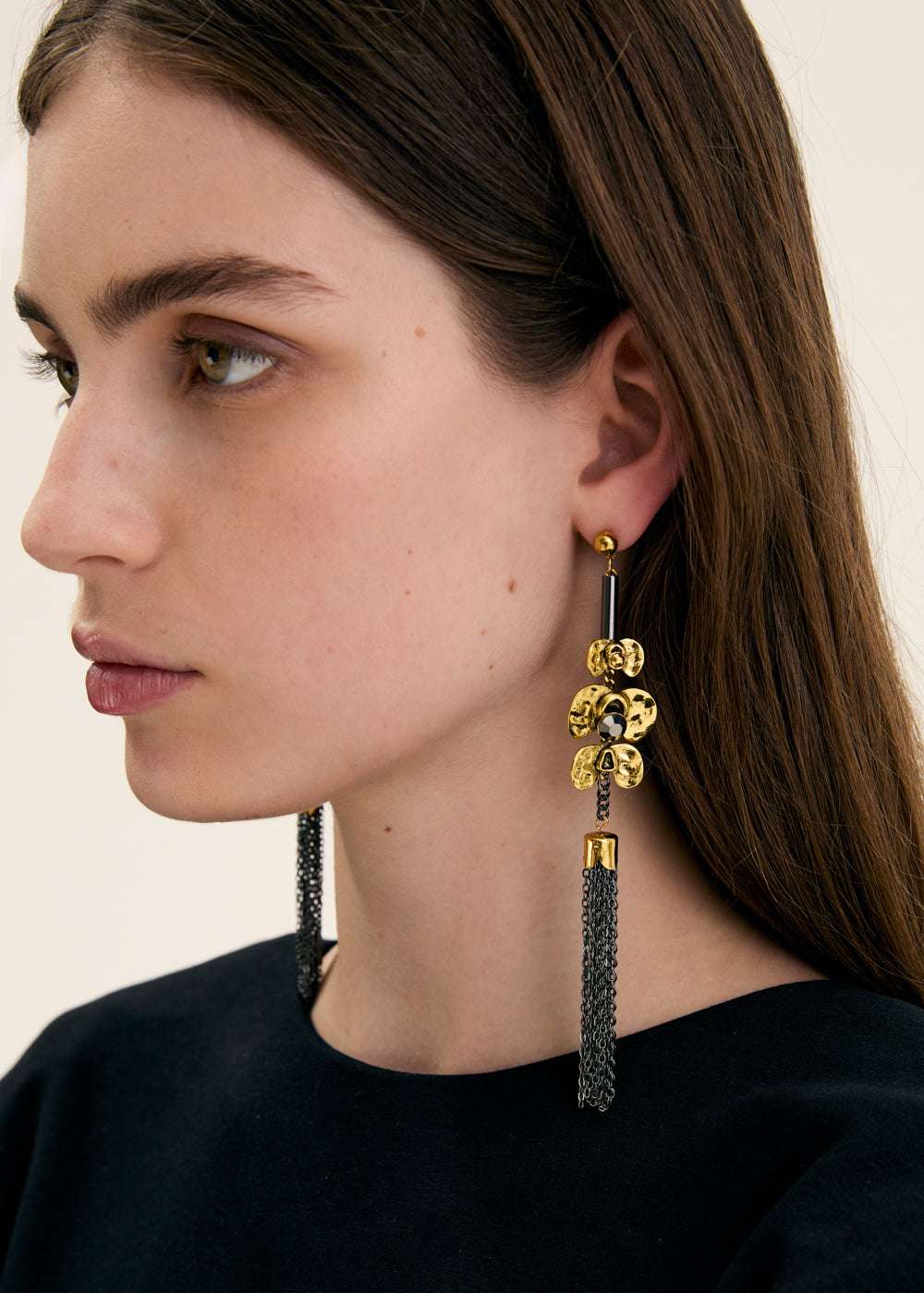 ORECCHINI PENDENTI CON FIORI E CATENE ORO NALÌ