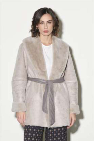 ECO MONTONE CON CINTURA KAOS